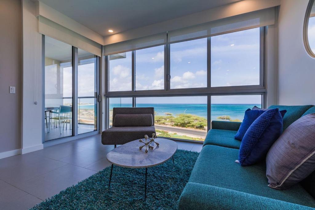 Azure Beach Residences Palm Beach Exteriér fotografie