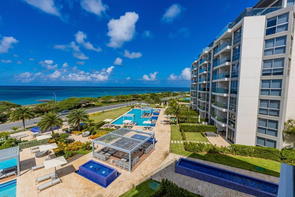 Azure Beach Residences Palm Beach Exteriér fotografie